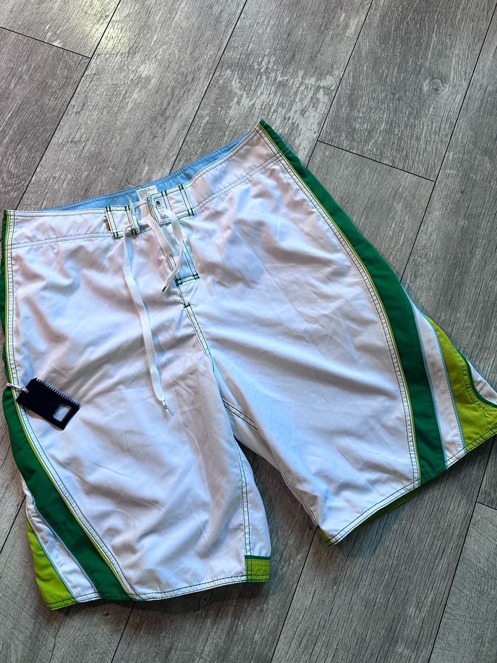 NEW Quicksilver Men's White & Green Swim Trunks